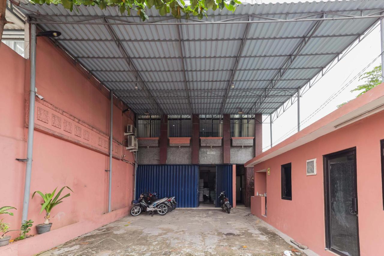 雅加达 Reddoorz Syariah Near Stasiun Karet酒店 外观 照片