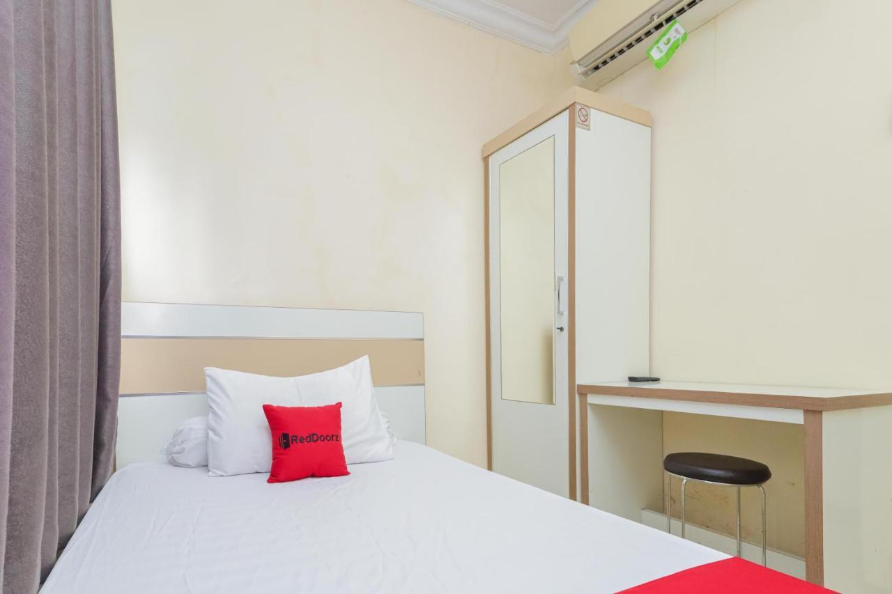 雅加达 Reddoorz Syariah Near Stasiun Karet酒店 外观 照片